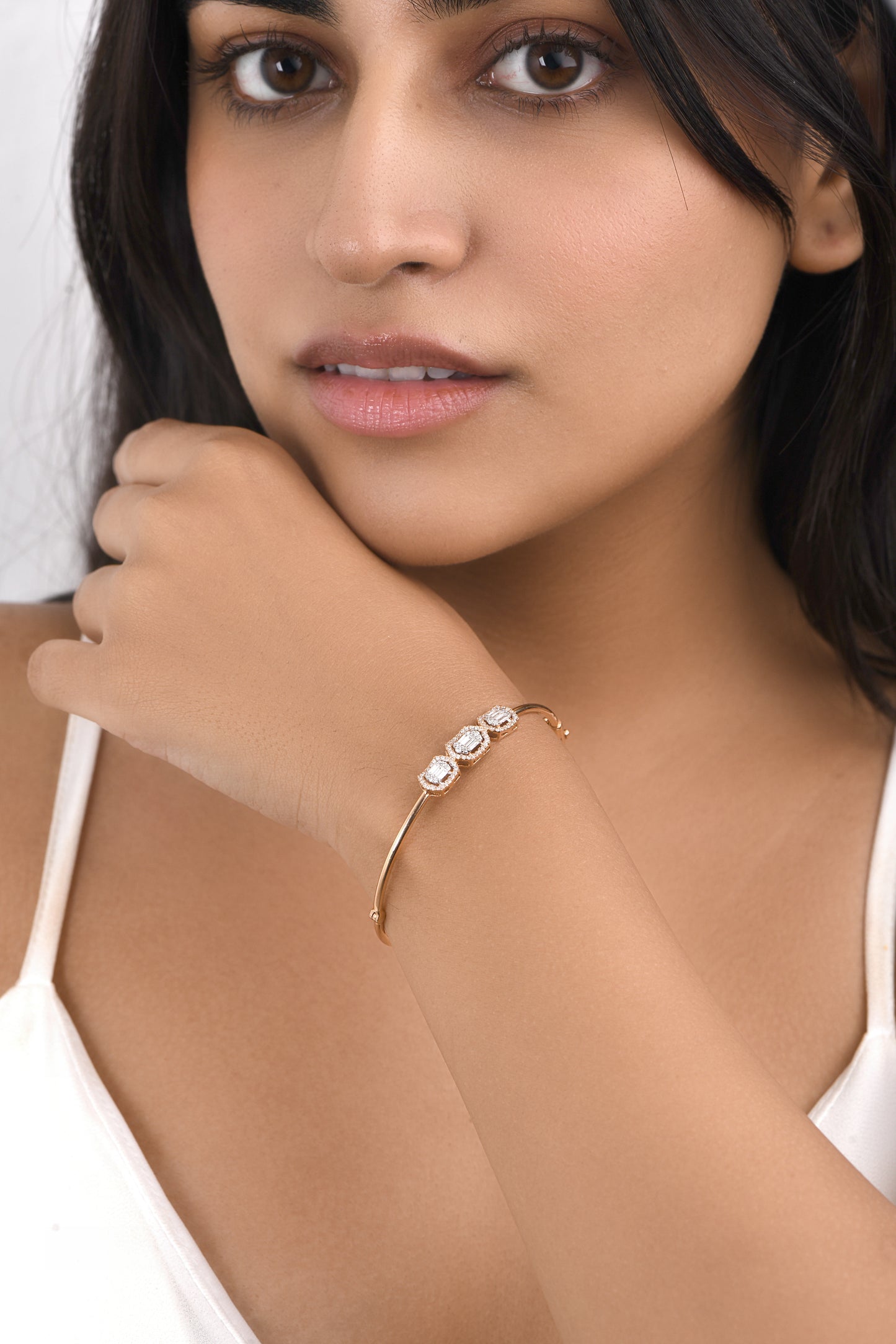Lustre Linea
